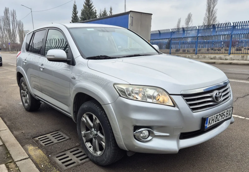 Toyota Rav4, снимка 1 - Автомобили и джипове - 48953497