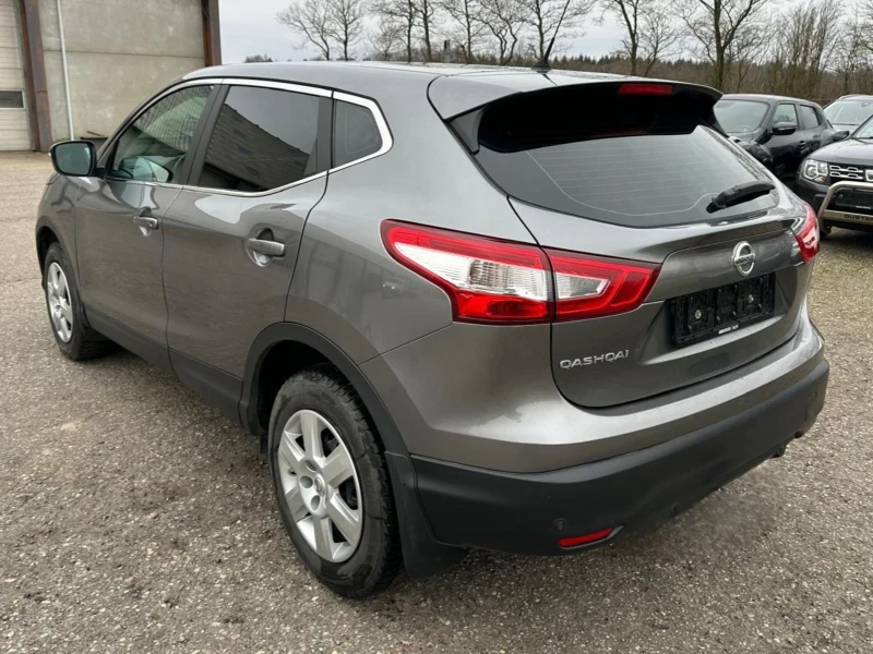 Nissan Qashqai 1.2 DIG-T / 6M / Camera / Climatronic, снимка 6 - Автомобили и джипове - 49215051