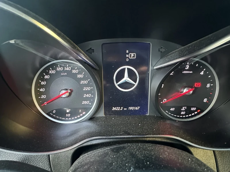 Mercedes-Benz GLC 220, снимка 10 - Автомобили и джипове - 49563837