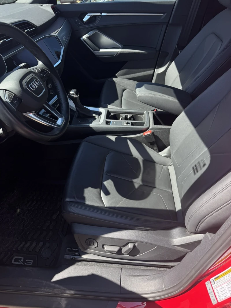 Audi Q3, снимка 10 - Автомобили и джипове - 51512417