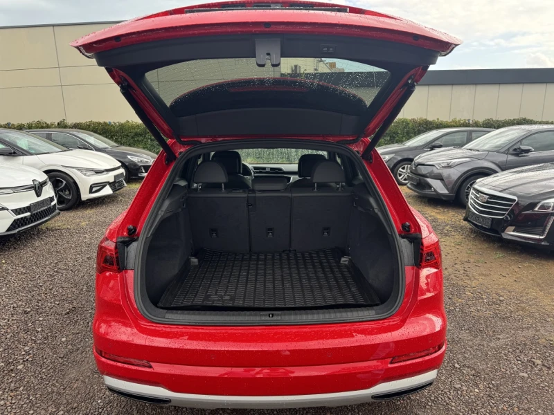 Audi Q3, снимка 6 - Автомобили и джипове - 51512417