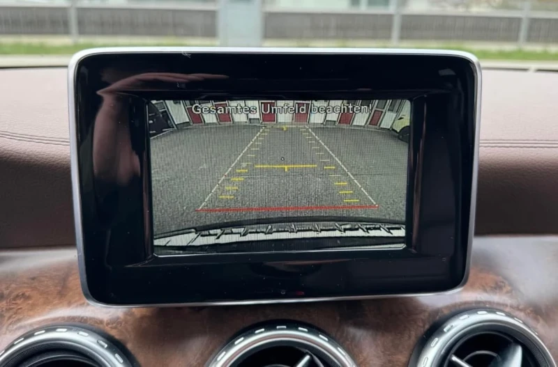 Mercedes-Benz GLA 45 AMG H/K* KEYLESS* MEMORY* 20ИНЧА* BLIND, снимка 14 - Автомобили и джипове - 51763402