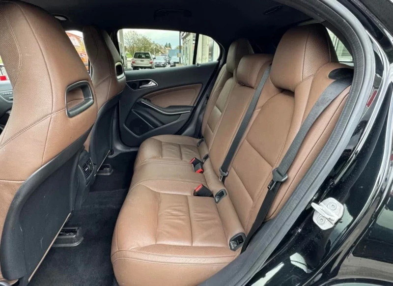 Mercedes-Benz GLA 45 AMG H/K* KEYLESS* MEMORY* 20ИНЧА* BLIND, снимка 15 - Автомобили и джипове - 51763402