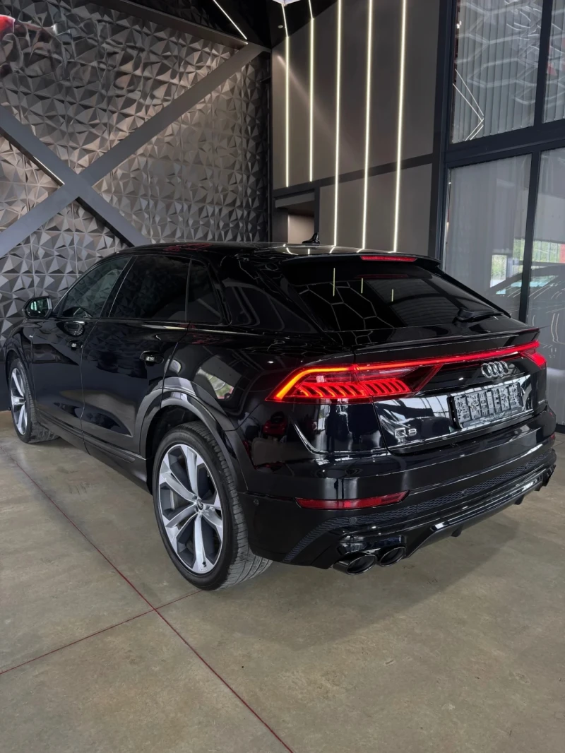 Audi Q8 5.0 TDI/3xS-line-BLACK OPTIC/DISTRONIK/ПАНОРАМА, снимка 3 - Автомобили и джипове - 52407579