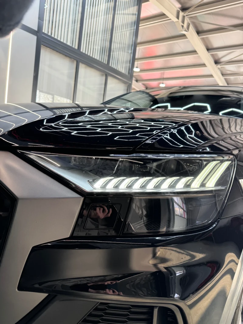 Audi Q8 5.0 TDI/3xS-line-BLACK OPTIC/DISTRONIK/ПАНОРАМА, снимка 6 - Автомобили и джипове - 52407579