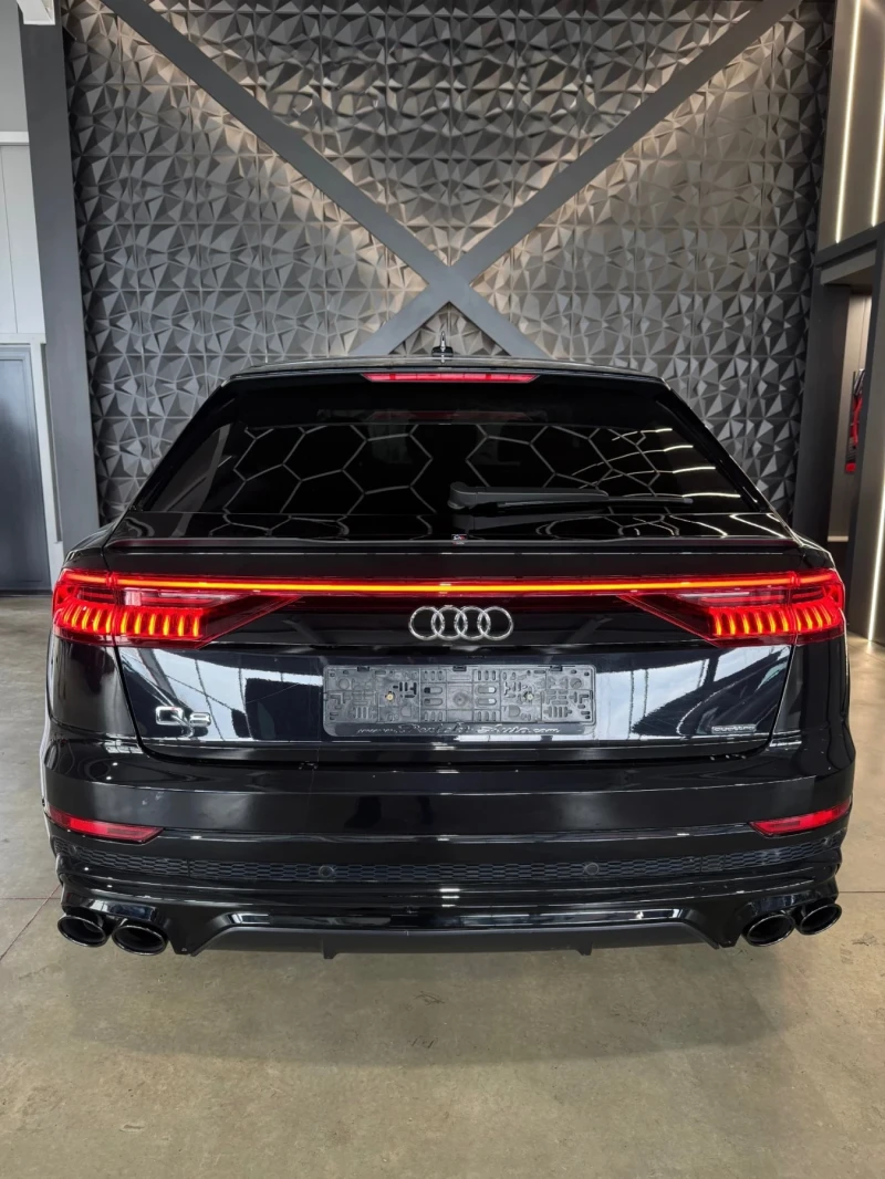 Audi Q8 5.0 TDI/3xS-line-BLACK OPTIC/DISTRONIK/ПАНОРАМА, снимка 4 - Автомобили и джипове - 52407579