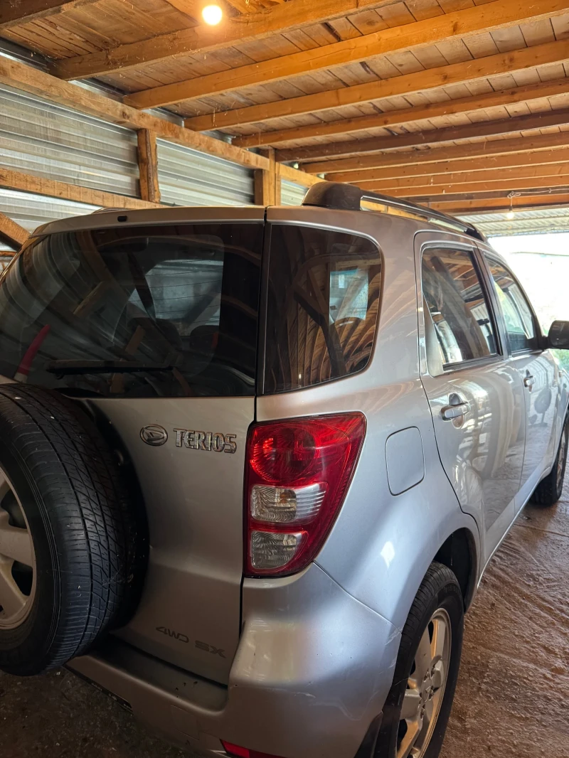 Daihatsu Terios 4x4, снимка 2 - Автомобили и джипове - 52435043