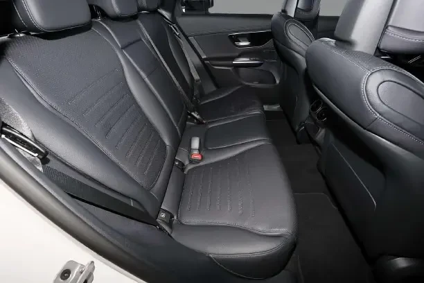 Mercedes-Benz GLC 220 d 4Matic = AMG Line = Advanced Plus Гаранция, снимка 10 - Автомобили и джипове - 53632298