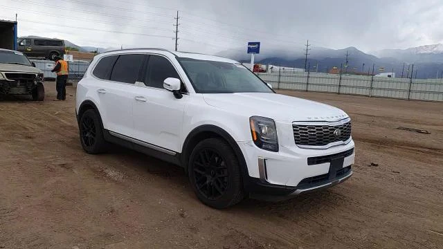 Kia Telluride 3.8l S, снимка 13 - Автомобили и джипове - 55370802