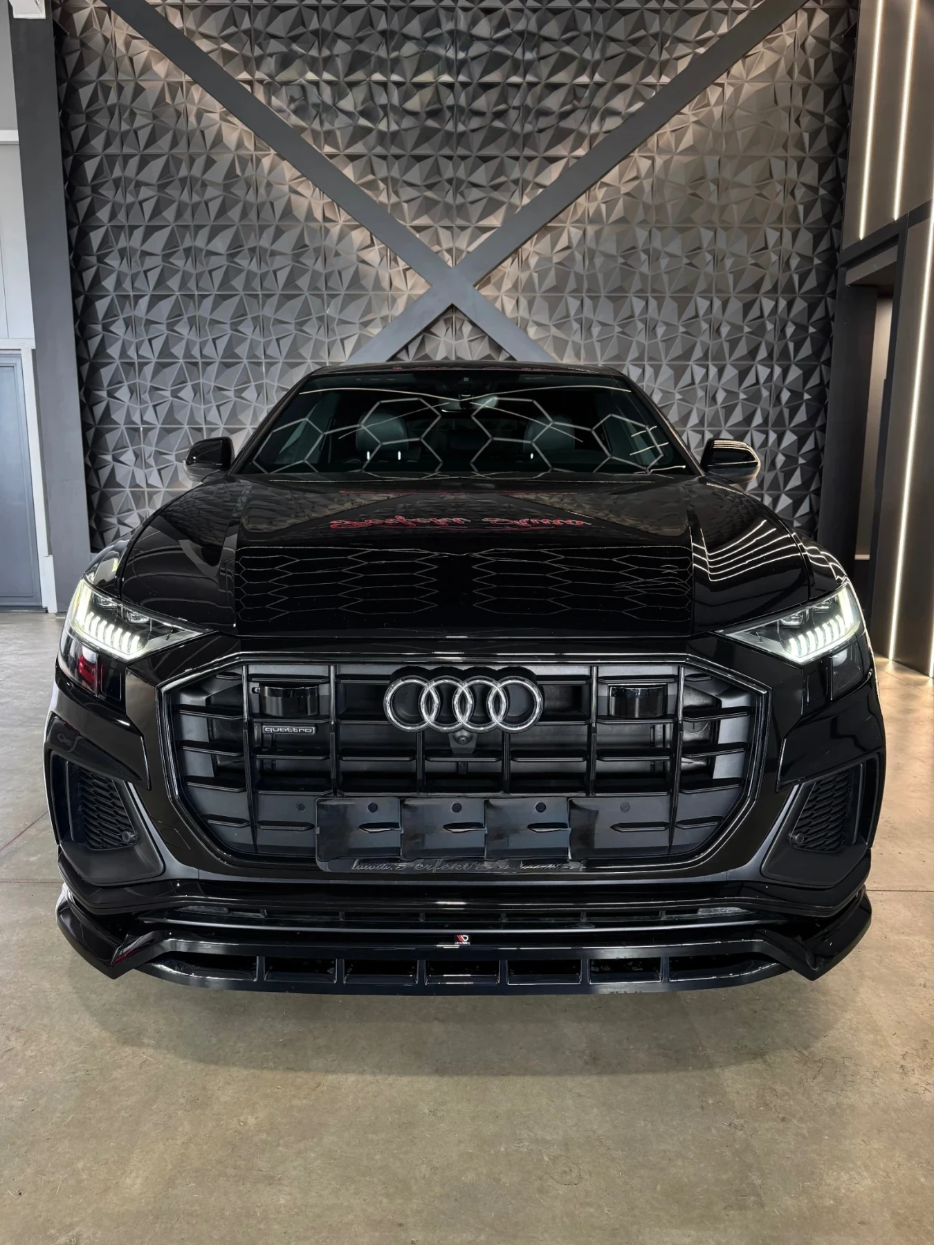 Audi Q8 5.0 TDI/3xS-line-BLACK OPTIC/DISTRONIK/ПАНОРАМА - изображение 2