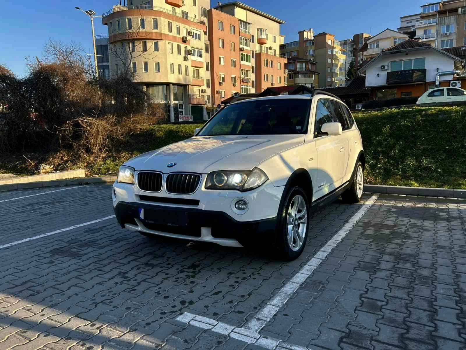BMW X3 2.0 XDrive / СМЕНЕНА ВЕРИГА / ОБСЛУЖЕНА НАПЪЛНО, снимка 2 - Автомобили и джипове - 53819117