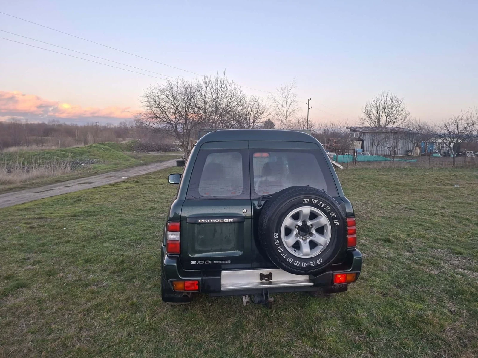 Nissan Patrol, снимка 13 - Автомобили и джипове - 54033344