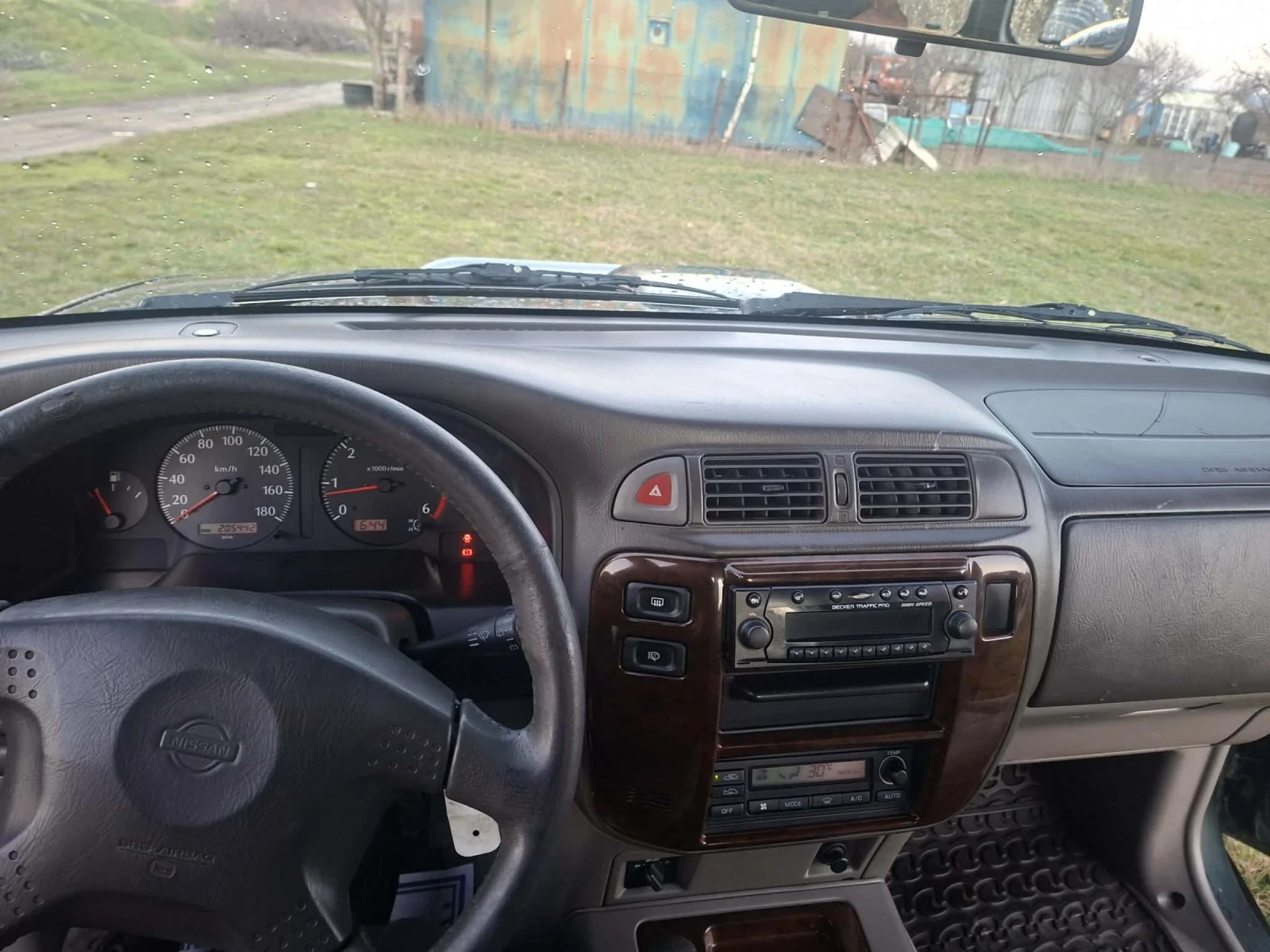 Nissan Patrol, снимка 14 - Автомобили и джипове - 54033344