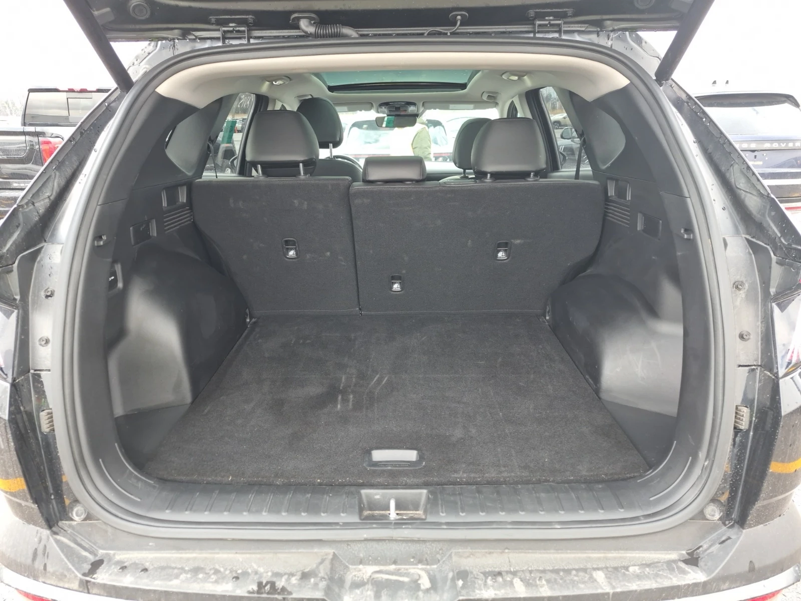 Hyundai Tucson * * CARFAX * * АВТО КРЕДИТ * * Цена до БГ * * , снимка 13 - Автомобили и джипове - 54599176