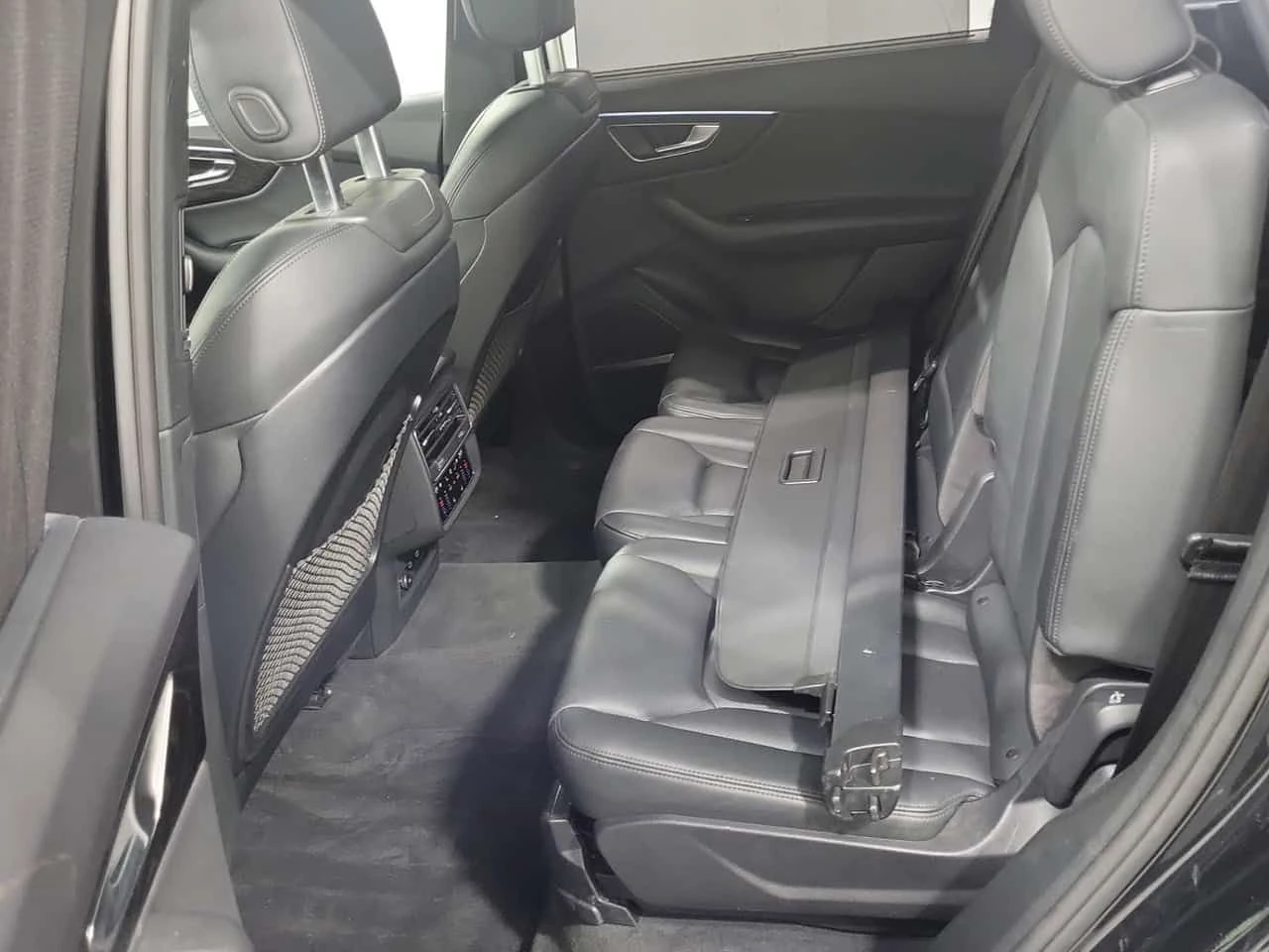 Audi Q7 * ДИСТРОНИК * 360 КАМЕРА * ОБДУХВАНЕ * 2 КЛЮЧА * , снимка 13 - Автомобили и джипове - 54759506