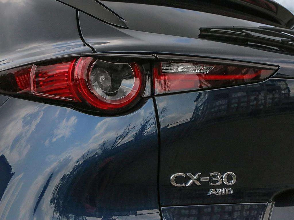 Mazda CX-30 GT / ЧИСТО НОВА ОТ МАГАЗИНА ! ЦЕНА ДО БГ , снимка 11 - Автомобили и джипове - 54887036