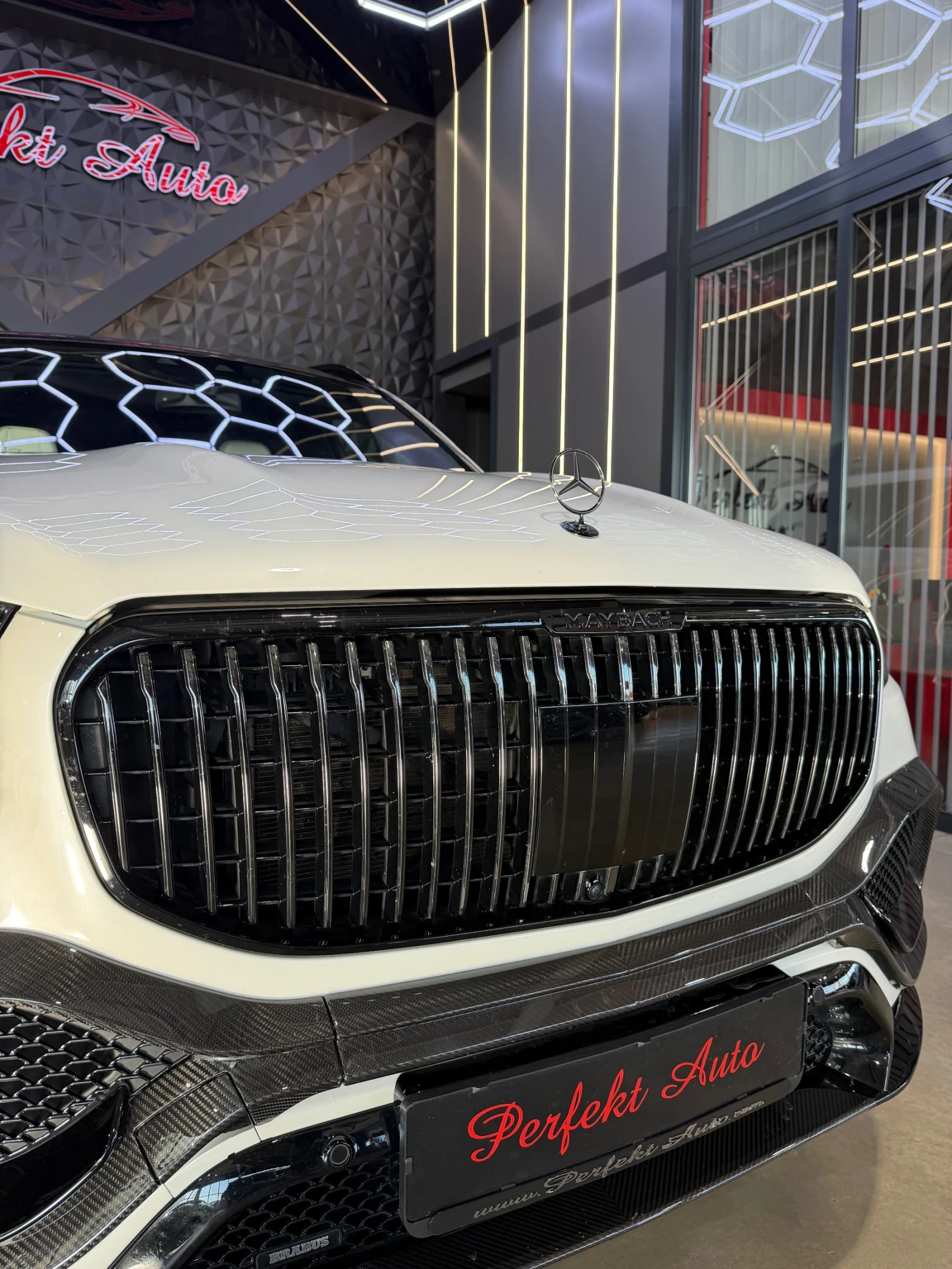 Mercedes-Benz GLS 600 MAYBACH* BRABUS* 4 MATIC * FULL Екстри * BURMESTER, снимка 5 - Автомобили и джипове - 55009236
