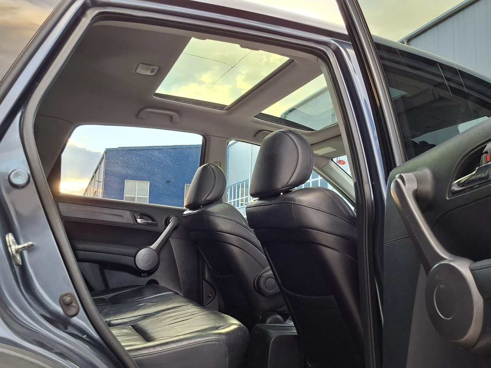 Honda Cr-v Executive , снимка 9 - Автомобили и джипове - 55136673