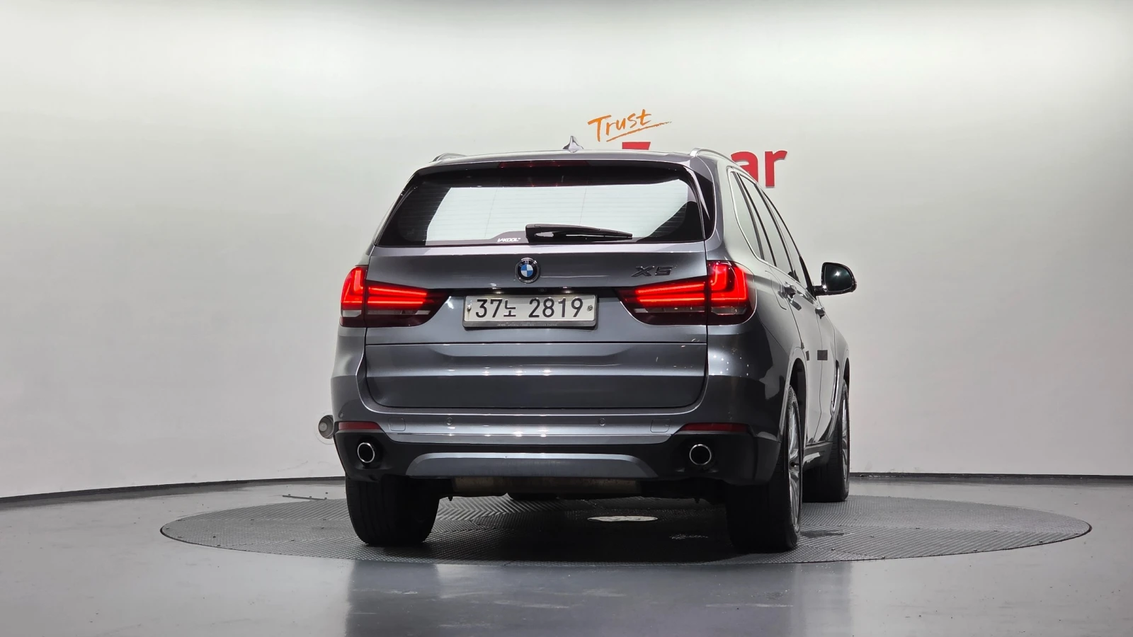 BMW X5 * 360 * ПОДГРЕВИ * HUD * ПАНО * 2 КЛЮЧА, снимка 4 - Автомобили и джипове - 55234326