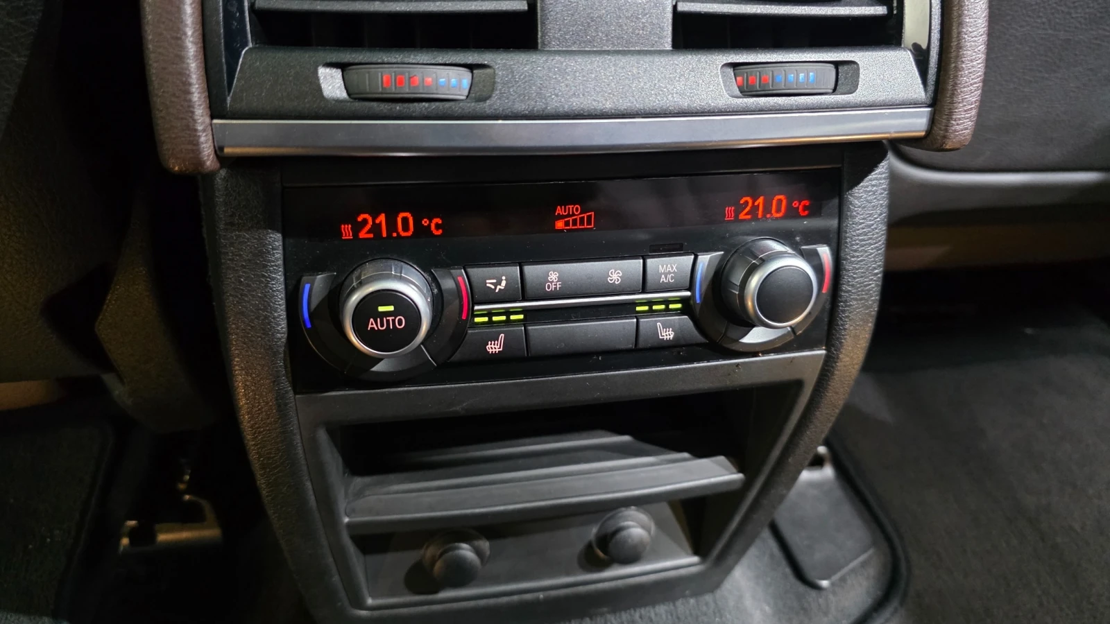BMW X5 * 360 * ПОДГРЕВИ * HUD * ПАНО * 2 КЛЮЧА, снимка 13 - Автомобили и джипове - 55234326