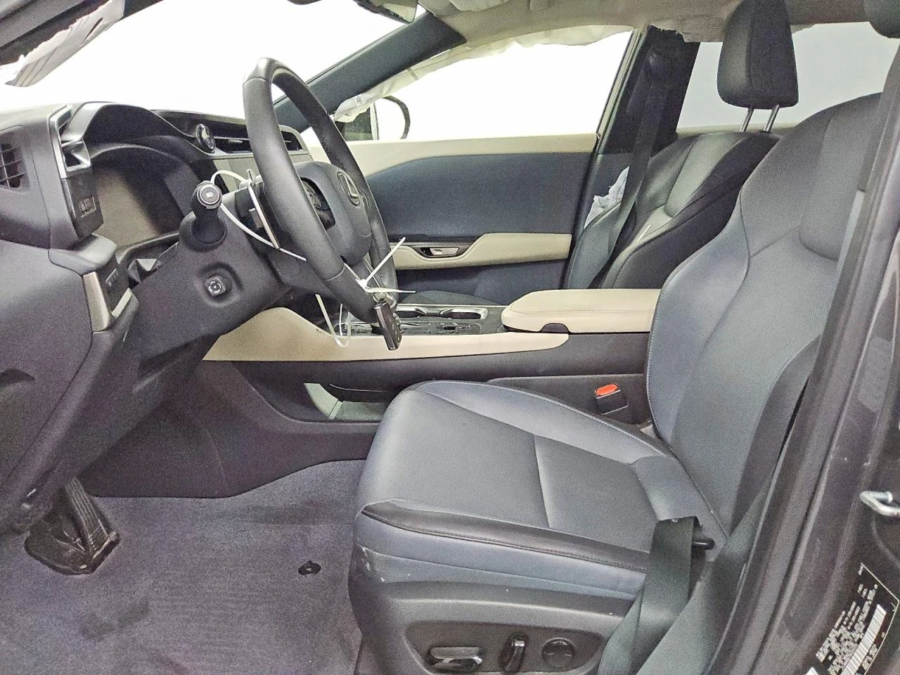 Lexus RZ 300E, снимка 7 - Автомобили и джипове - 55934438