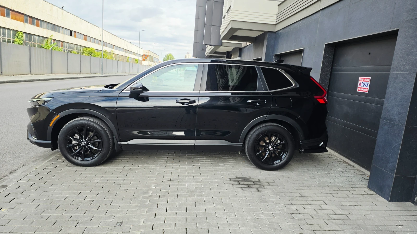 Honda Cr-v CR-V-2.0i-Hybrid e, снимка 2 - Автомобили и джипове - 56508843