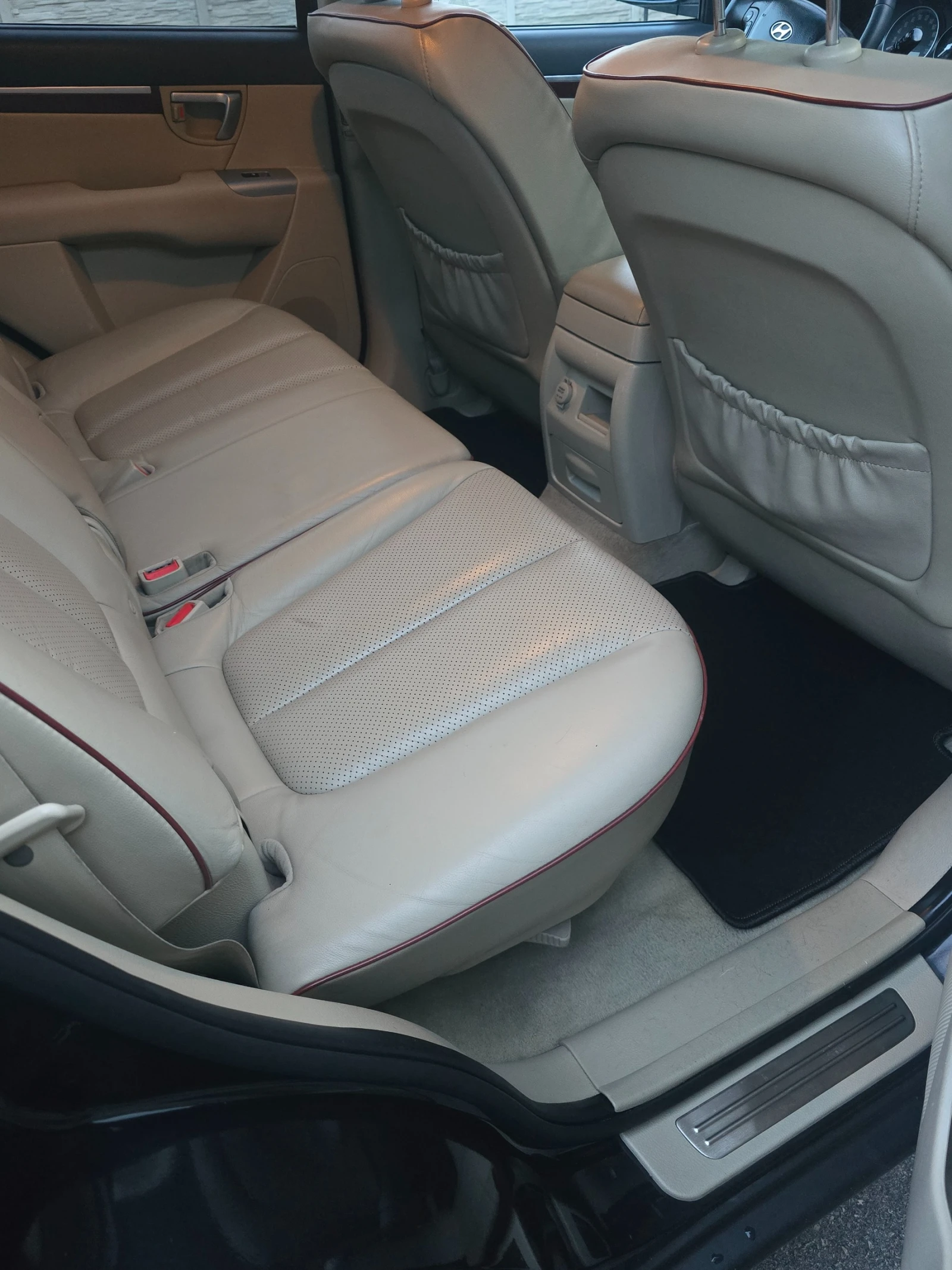Hyundai Santa fe 4x4 7 места, снимка 8 - Автомобили и джипове - 56616284