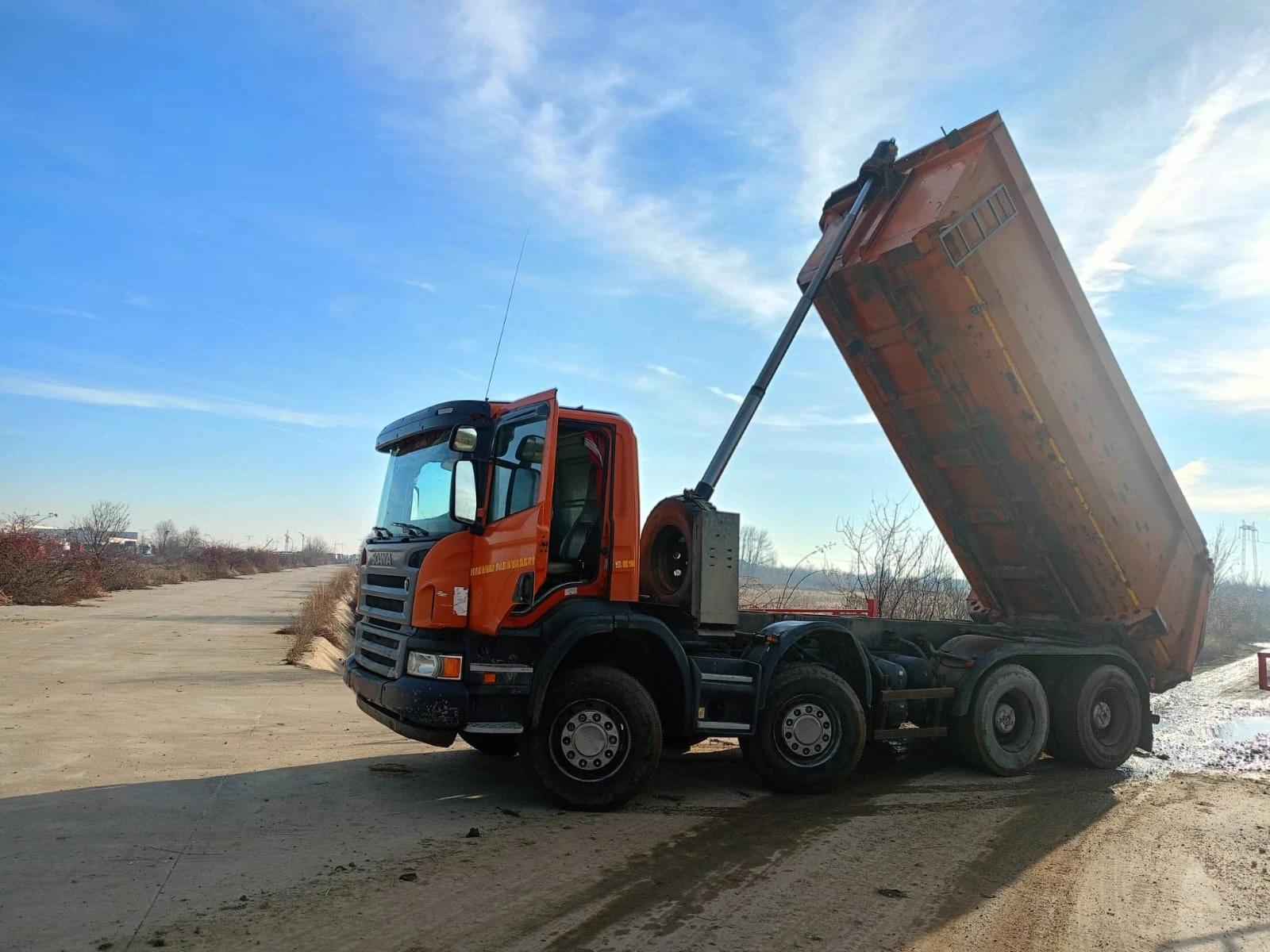 Scania P 420 Самосвал - изображение 2