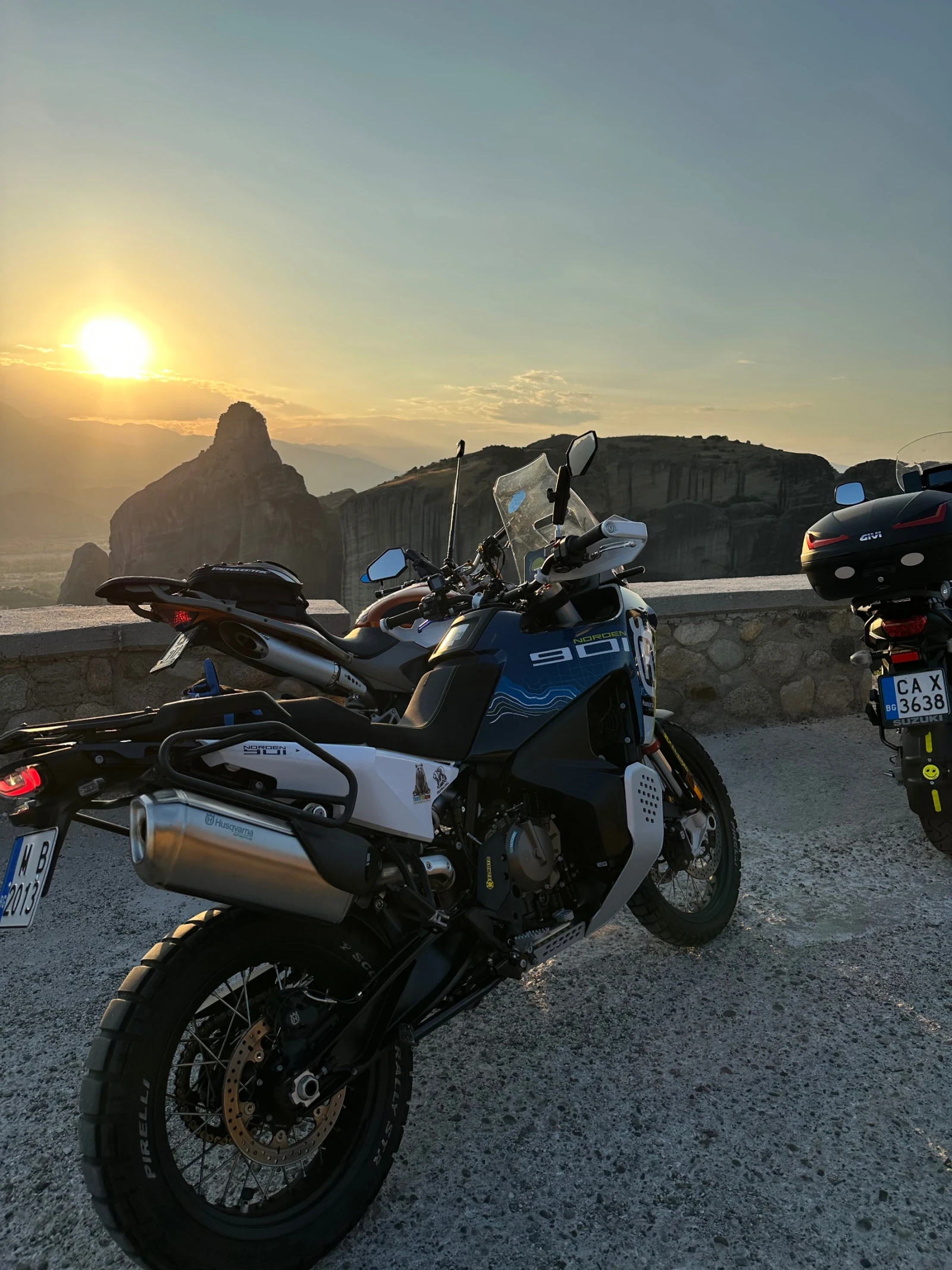 Husqvarna Norden 901 Expedition - изображение 4