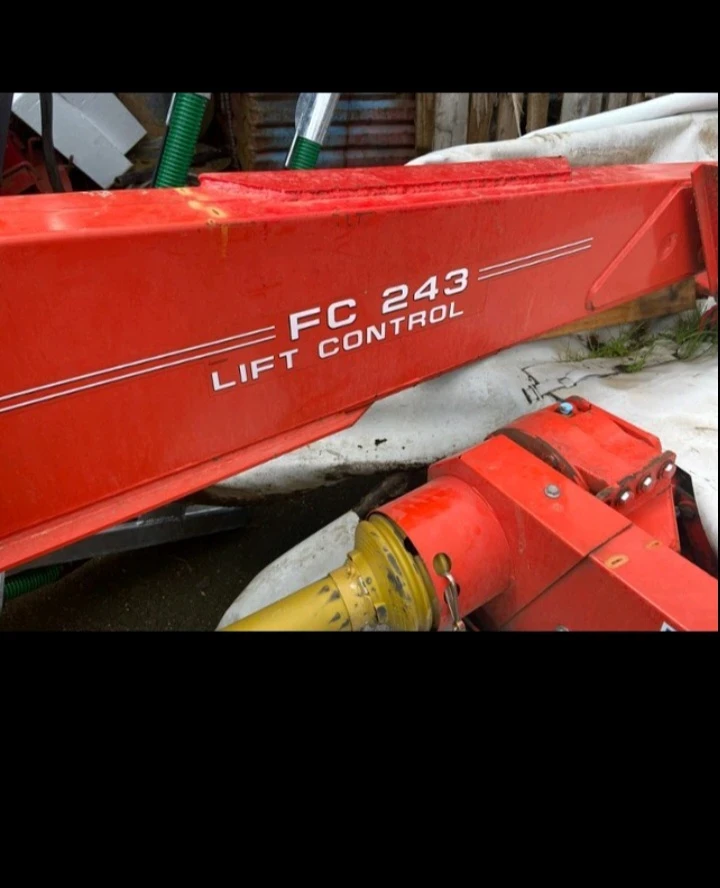 Сенокосачка John Deere, снимка 7 - Селскостопанска техника - 53446229