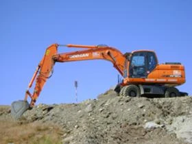      DOOSAN DX 190 W