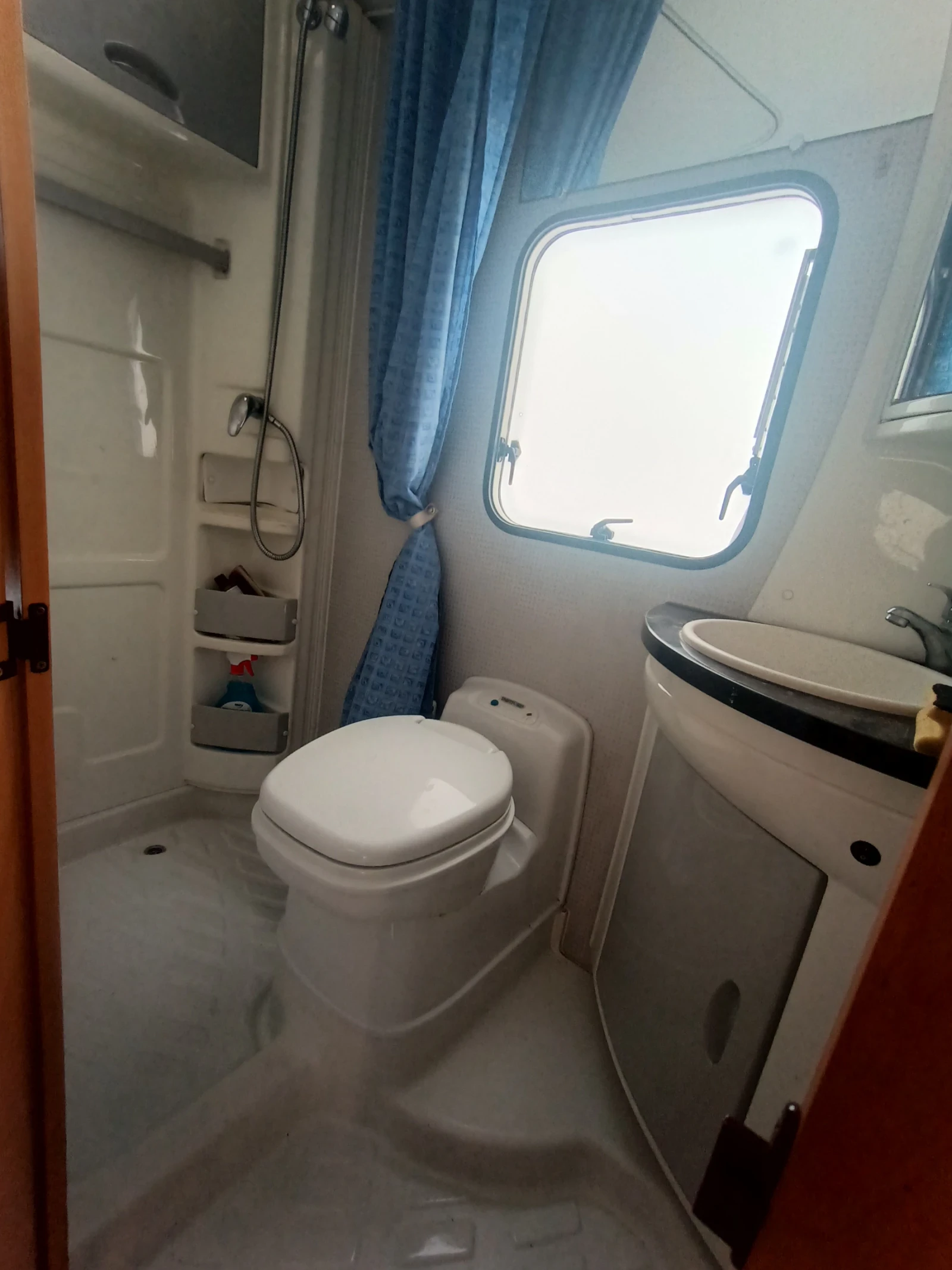 Кемпер Ford Challanger - изображение 8