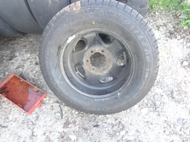 Гуми Зимни 205/80R16, снимка 10 - Гуми и джанти - 12815555