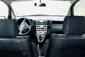 Toyota Corolla verso - 2500 € / 4889.57 лв. - 69185462 10