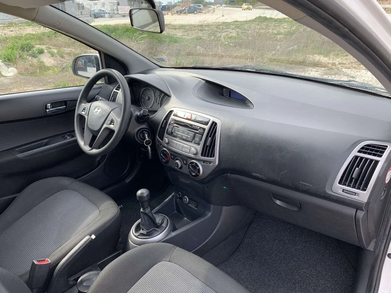 Hyundai I20 LPG , снимка 15 - Автомобили и джипове - 40406619