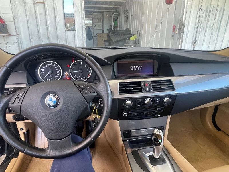 BMW 525 i facelift, снимка 3 - Автомобили и джипове - 47032756