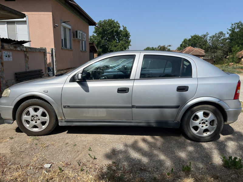 Opel Astra, снимка 3 - Автомобили и джипове - 46321230
