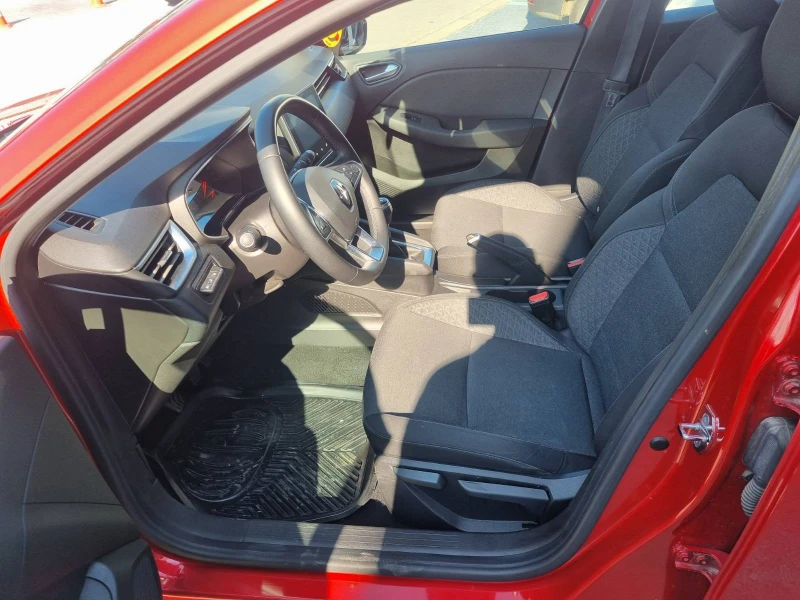 Renault Clio dCi 85 дизел S&S, снимка 12 - Автомобили и джипове - 46808881