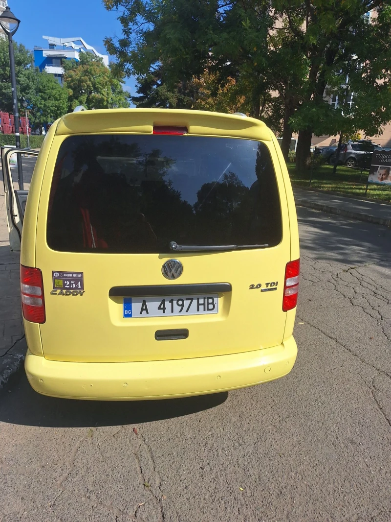 VW Caddy До 2027г. ще се кара, снимка 2 - Автомобили и джипове - 47395071