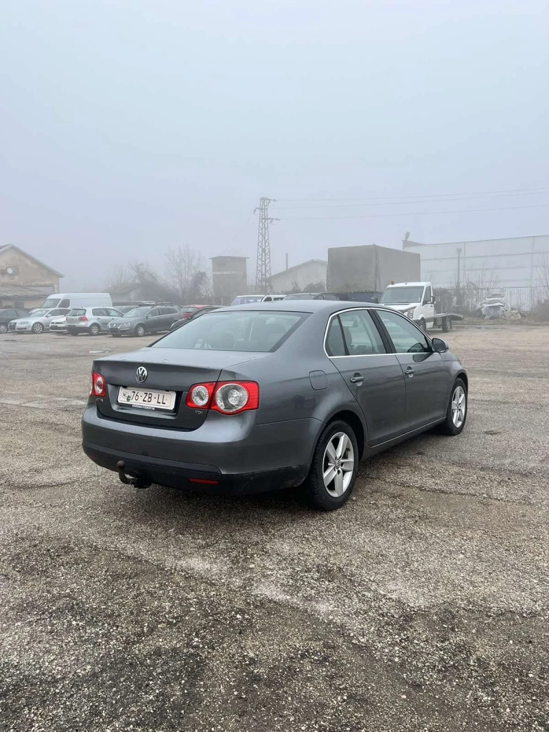 VW Jetta TDI 1, 9 105 k.s, снимка 6 - Автомобили и джипове - 48361092