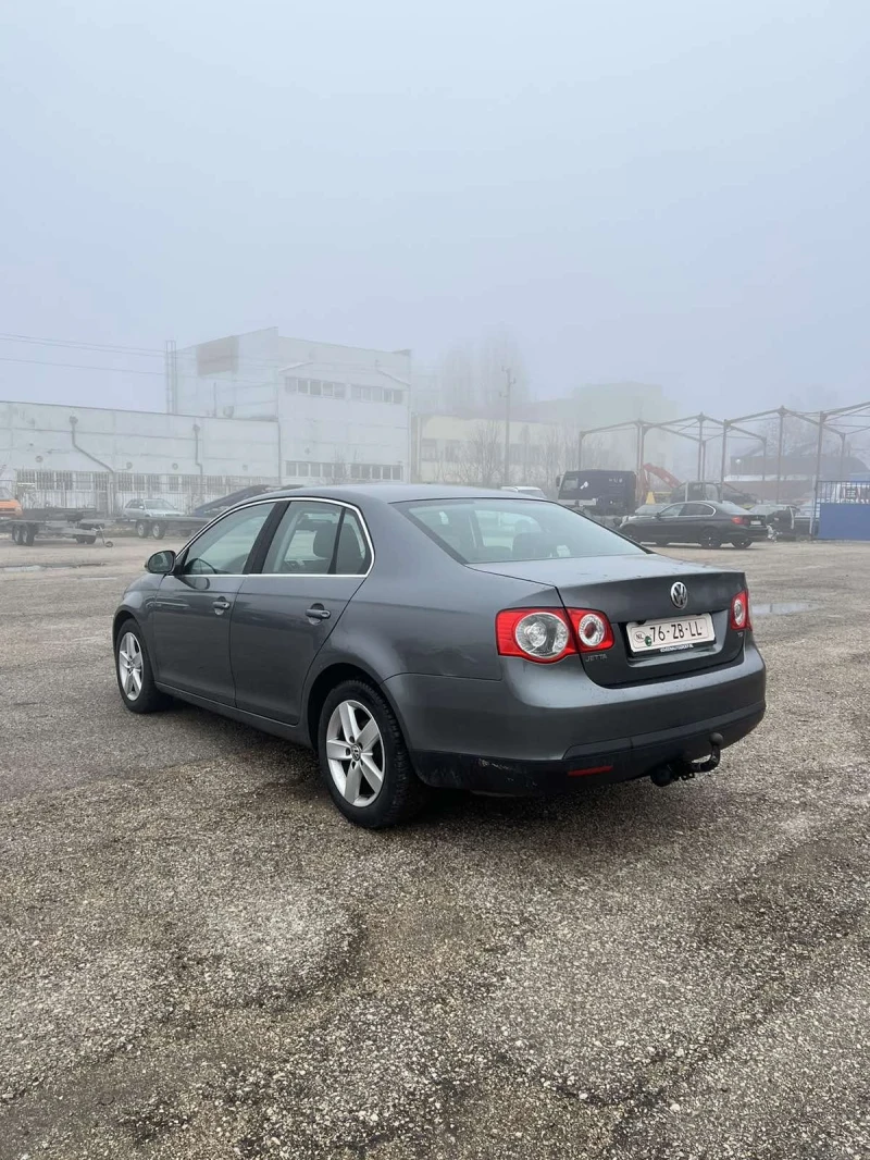 VW Jetta TDI 1, 9 105 k.s, снимка 4 - Автомобили и джипове - 48361092