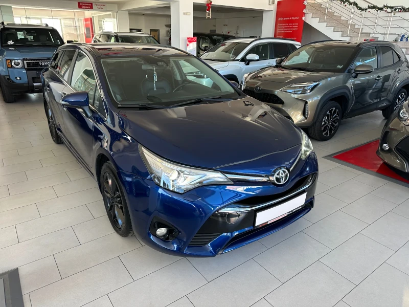 Toyota Avensis 1.8 VVTI* Автоматик* Кожа, снимка 6 - Автомобили и джипове - 49189562