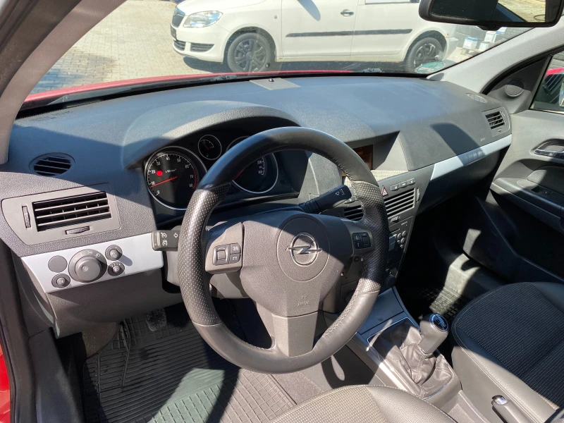 Opel Astra 2.0 turbo, снимка 10 - Автомобили и джипове - 50795383