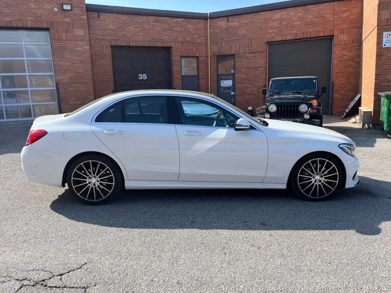 Mercedes-Benz C 300 2016 * CARFAX * БЕЗ ПЪРВОНАЧАЛНА ВНОСКА, снимка 4 - Автомобили и джипове - 52673672
