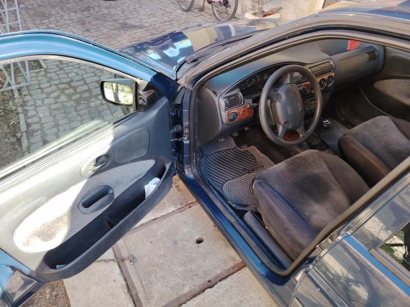 Ford Escort 1.8, снимка 11 - Автомобили и джипове - 53138115