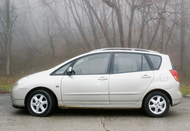 Toyota Corolla verso ПЕРФЕКТНА / КЛИМАТРОНИК / ТОП, снимка 6 - Автомобили и джипове - 53222003