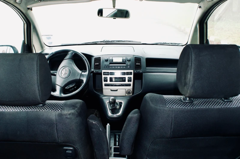 Toyota Corolla verso ПЕРФЕКТНА / КЛИМАТРОНИК / ТОП, снимка 10 - Автомобили и джипове - 53222003