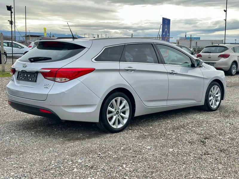 Hyundai I40 1.7CRDI 136кс АВТОМАТ КАМЕРА НАВИГАЦИЯ , снимка 4 - Автомобили и джипове - 53249845