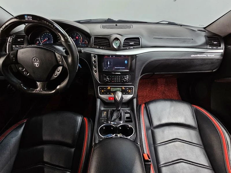 Maserati GranTurismo 4.7 SPORT* КОЖА* ПОДГРЕВ* КАМЕРИ* BOSE, снимка 6 - Автомобили и джипове - 55466113