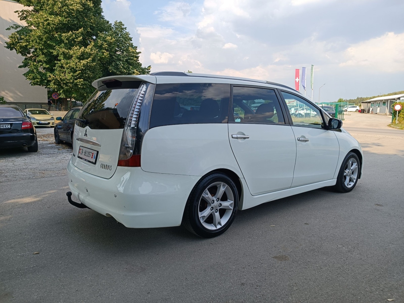 Mitsubishi Grandis 2.4i-165кс-ШВЕЙЦАРИЯ-РЪЧКА-7м - изображение 3